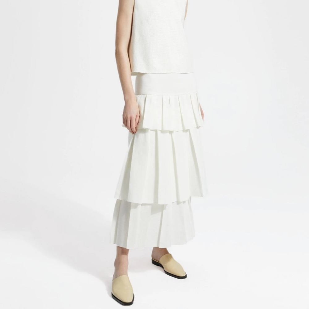 Never worn. theory linen ruffle tiered skirt. Size 2